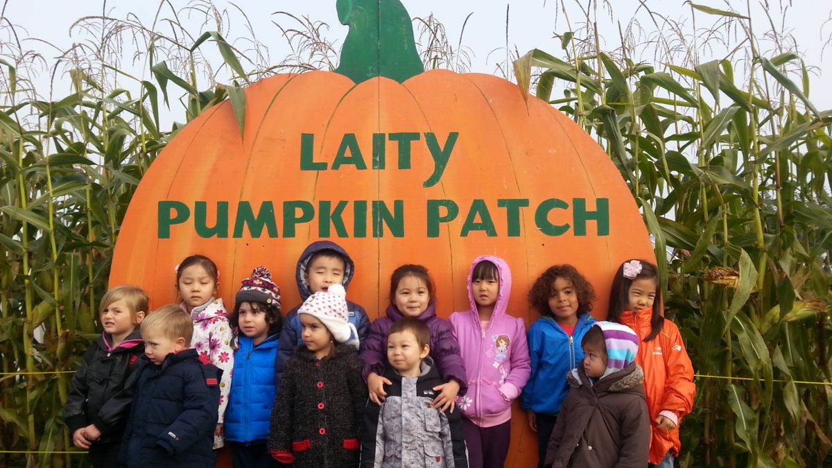 Class at a pumpkin patch